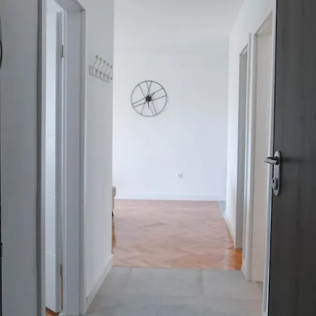 Nona Mira Апартаменты *